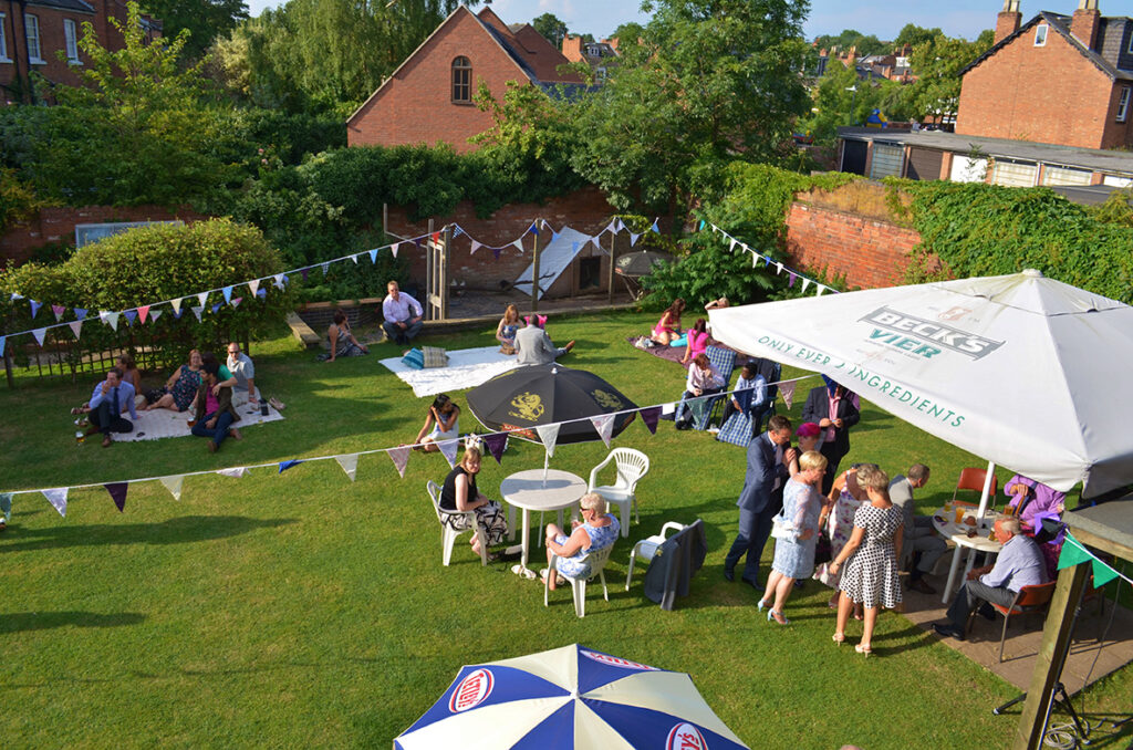 Oak House Sports & Social Club Beer Garden